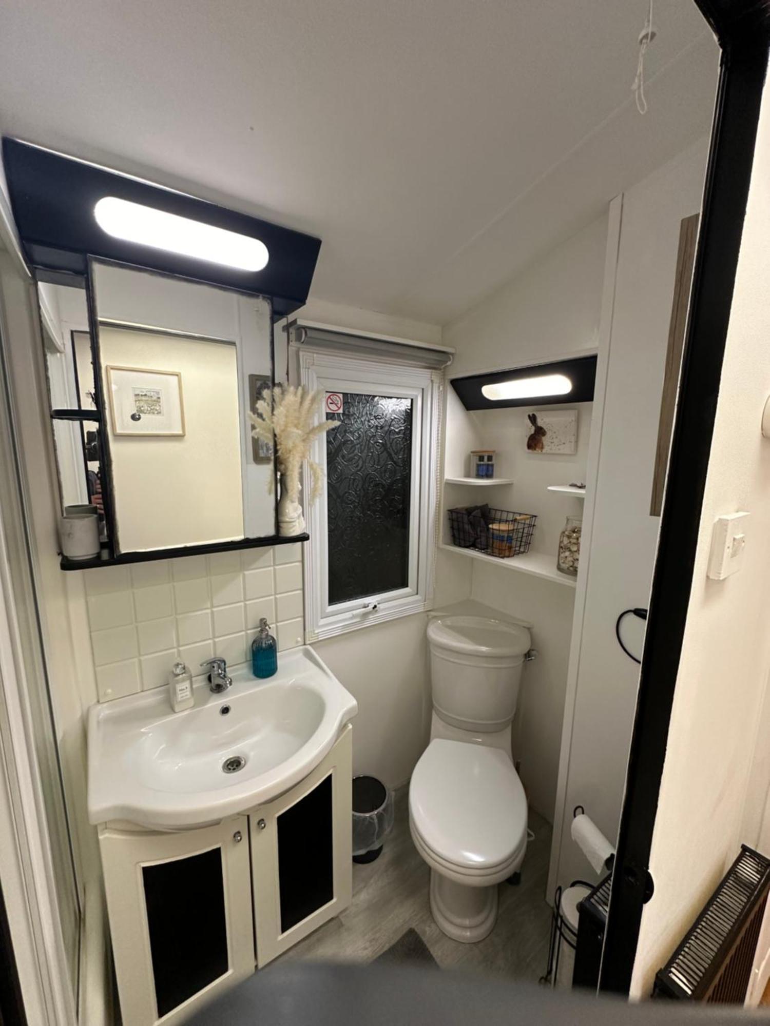 Caravan Rabbit House No 81 At Three Lochs Holiday Park 牛顿斯图尔特 外观 照片
